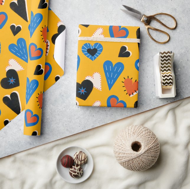 Papel De Presente Colorful Hearts Pattern on Yellow Background (Artesanato)