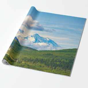Papel De Presente Com suas enormes montanhas e cercadas por uma mara