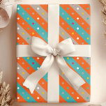 Papel De Presente Confetti Stripe Geométrico<br><div class="desc">Adicione uma explosão de diversão geométrica ao seu presente com este papel de embrulho vibrante. Laranja e listras azuis negros dançam ao lado de pontos confessionais em tons de cinza,  criando uma atmosfera festiva. Perfeito para aniversários,  graduações ou qualquer ocasião que valha a pena comemorar.</div>