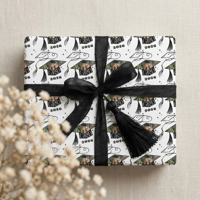 Papel De Presente Congrats Grad Cap Photo Personalized Class of 2026 (Congrats Grad Cap Photo Personalized Class of 2026 Wrapping Paper)