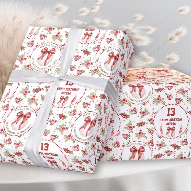 Papel De Presente Coquette Baseball Red Modern Girl Aniversário (Coquette Baseball Red Bow Floral Modern Birthday Wrapping Paper)