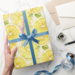 Papel De Presente Cor da Água das Fatias de Limão Amarelo<br><div class="desc">Torne seus presentes mais claros com nosso papel de moldagem por aquarela amarelo com sulfias amarelas. Apresentando ilustrações vibrantes de limão em tons refrescantes de aquarela,  este design capta a essência do zest e do charme do verão. Perfeito por adicionar um toque animado e alegre a qualquer presente!</div>