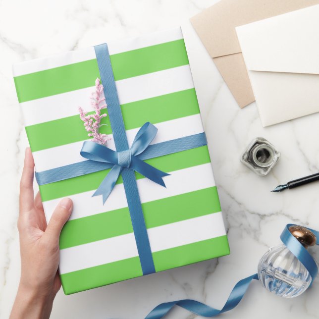 Papel De Presente Cor Verde de Grama em Faixa (Presentear)