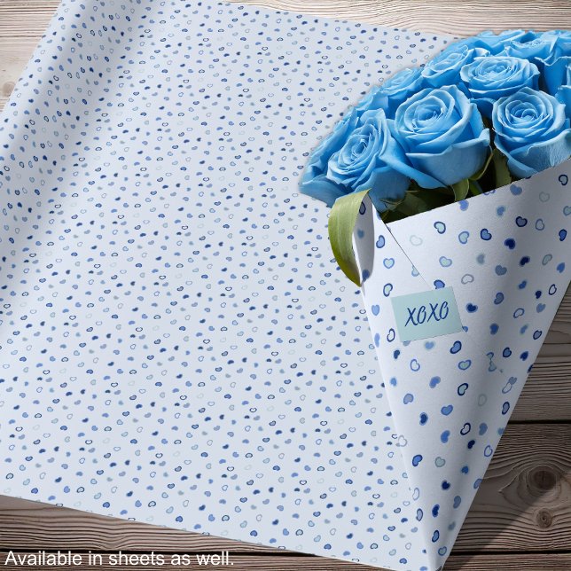 Papel De Presente Corações - Azuis mais escuros sobre Azul Claro - R (Hearts - 1Dark Blue on Light Blue - Rolls Wrapping Paper-Roses-by Leapfroglisics Shop)