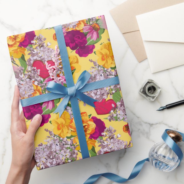 Papel De Presente Corações Vitorianos e Flores Dão Mola (Presentear)