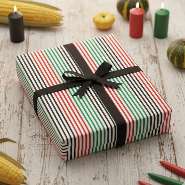 Papel De Presente Cores Elegantes do Kwanzaa Listrado (Modern Black, Red & Green African Colors Striped Pattern for Kwanzaa Celebration & Birthday Party.)