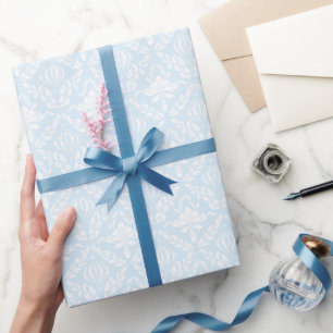 Papel De Presente Damasco Azul e Branco Floral Clássico Elegante