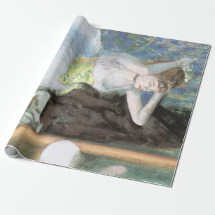 Papel De Presente Dançarina em seu camarim por Edgar Degas