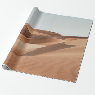 PAPEL DE PRESENTE DESERTO SOB O CÉU AZUL CLARO DURANTE O DIA