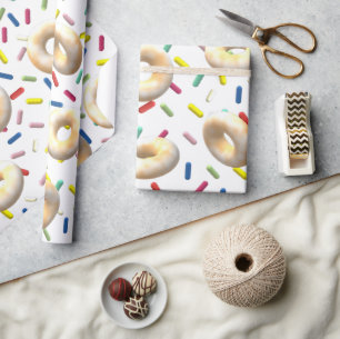 Papel De Presente Dobras Dusted Doughnut e Rainbow Sprinkles