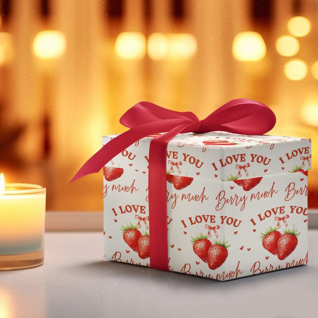 Papel De Presente Doce Romântico "Eu Te Amo Muito" (Sweet Romantic 'I Love You Berry Much' Wrapping Paper)