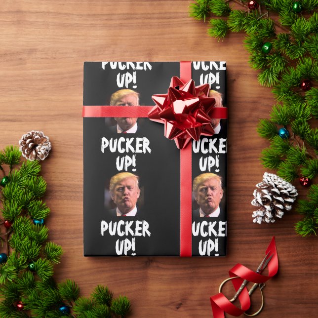 PAPEL DE PRESENTE DONALD TRUMP BEIJA LIVRO DE NASCIMENTO DE ANIVERSÁ (Presente de Natal)