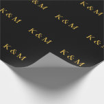 Papel De Presente Dourado Monograma Inicial Casamento noivo<br><div class="desc">Projetado com modelo de texto para as iniciais em monograma que você pode personalizar! Você também pode mudar as cores conforme desejar.</div>