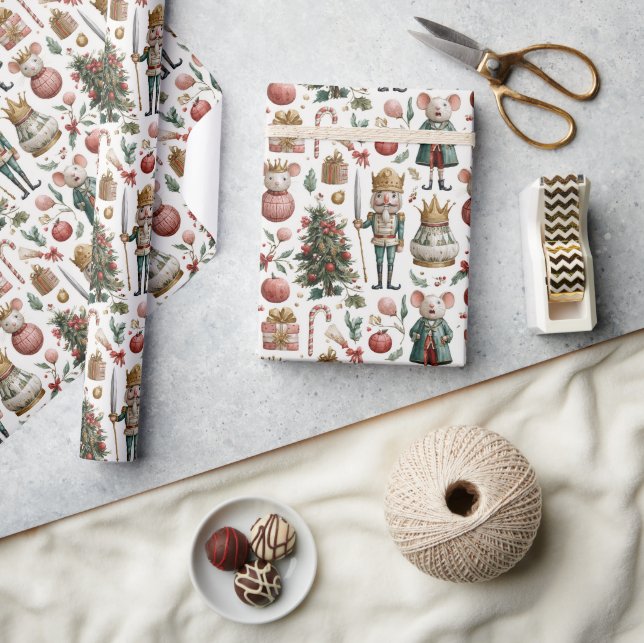 Papel De Presente Dressed-Up Mice and Baubles (Artesanato)