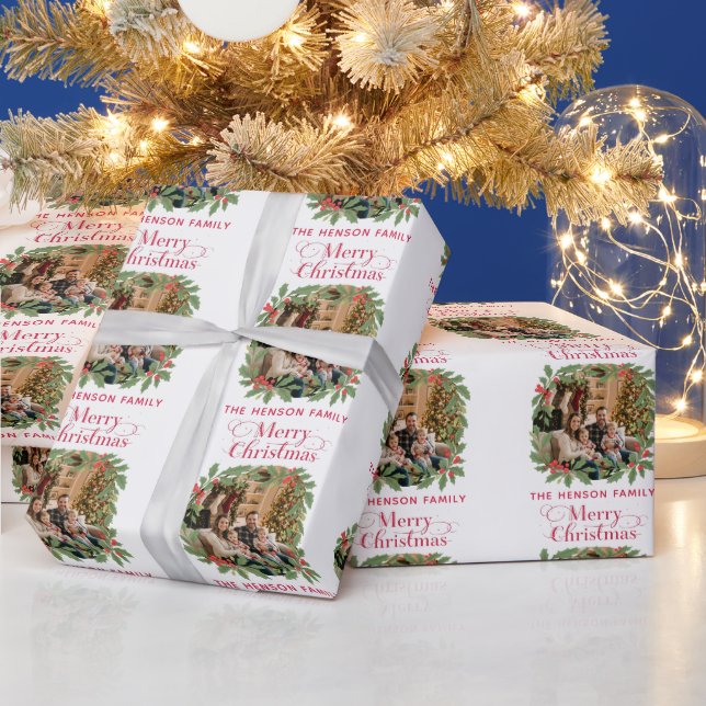 Papel De Presente Elegant Holly Wreath Merry Christmas Photo (Feriados)