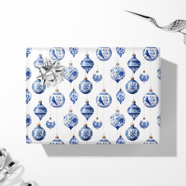 Papel De Presente Enfeites de Natal em Azul e Branco Chinoiserie (Blue Chinoiserie Ornament Gift Wrap Paper)