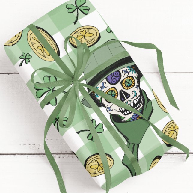 Papel De Presente Engraçados, n' Gelados de Açúcar Verdes Festivos I (Funny & festive, these Irish sugar skulls are wearing hats and scarves and spreading luck and cheer!)