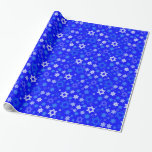 Papel De Presente Estrela de David Hanukkah<br><div class="desc">Envolva acima seus presentes de Hanukkah com este papel que caracteriza a estrela de David em uma variedade de design e máscaras de azul e do branco em um fundo azul.</div>