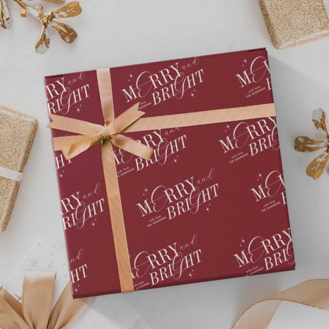 Papel De Presente Feliz e Bright Red Elegante Script Moderno Natal (Elegant merry & bright red and white Christmas wrapping paper with space for your name)