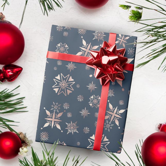 Papel De Presente Feriado Azul com Flocos de Neve Dourados Elegante (Criador carregado)