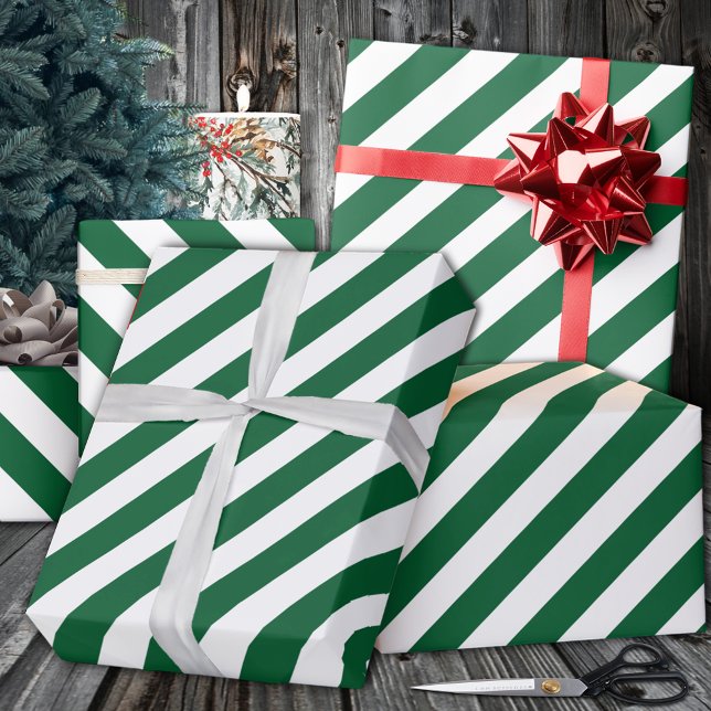 Papel De Presente Feriado em Faixa Verde Florestal (Forest Green Wide Stripe Holiday Wrapping Paper in 6 and 15 foot 30 Inch Width Rolls.)