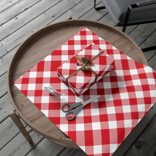 Papel De Presente Feriado Russo Gingham Vermelho Branco Xadrez Russo (Red and White Plaid Rustic Wrapping Paper)