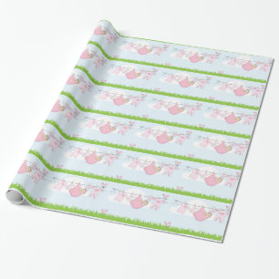 Papel De Presente Fila de Roupas de Garota Bonita