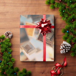 Papel De Presente Floating Polaroid Memories