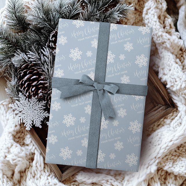Papel De Presente Flocos de Neve Azul, Feliz Script de Natal Persona (Blue Snowflakes Merry Christmas Script Custom Wrapping Paper)
