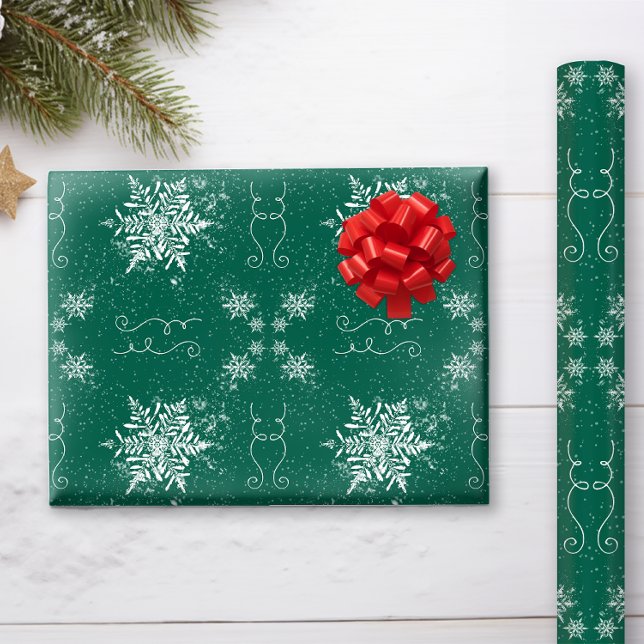 Papel De Presente Flocos de neve elegantes no Emerald Green (This Elegant Emerald Green Wrapping Paper will look glorious under your Christmas tree!)