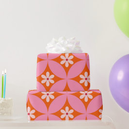 Papel De Presente Flores Brancas em Padrão de Círculos Rosa de Meado