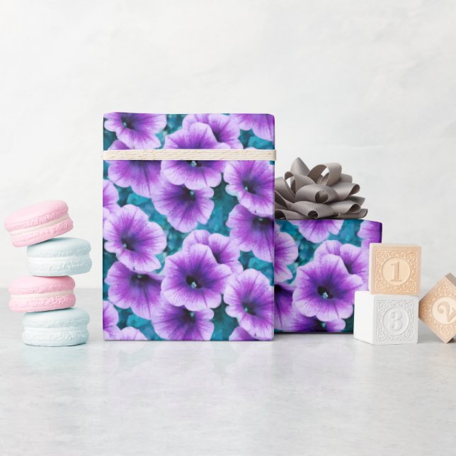 Papel De Presente Flores de Petunia lavanda (Chá de bebê)