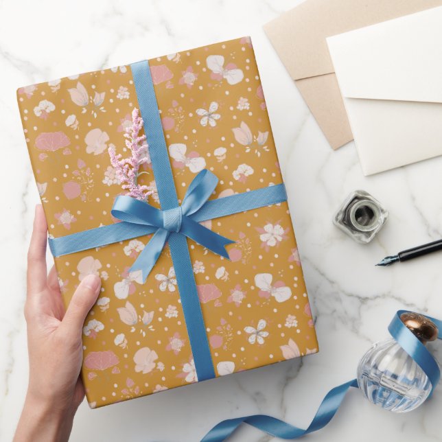 Papel De Presente Flores Esboçadas em Laranja (Presentear)