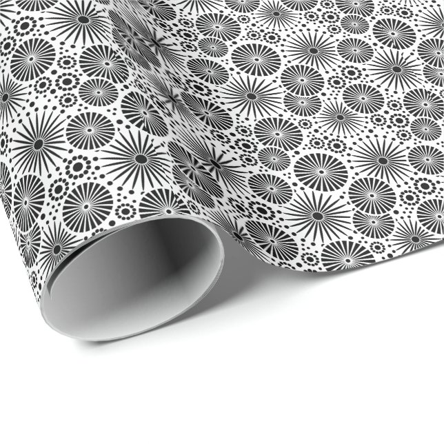 Papel De Presente Flores Geométricas Modernas em Preto e Branco Estr (Ponta do rolo)