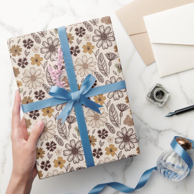 Papel De Presente Flores Silvestres e Penas Boho em Tons Terrosos (Presentear)