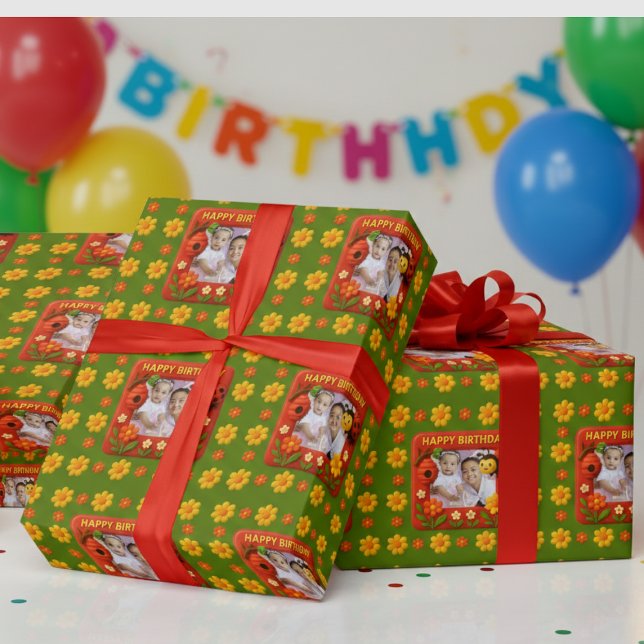 Papel De Presente Foto de Aniversário da Ladybug Cute Personalizável (Criador carregado)