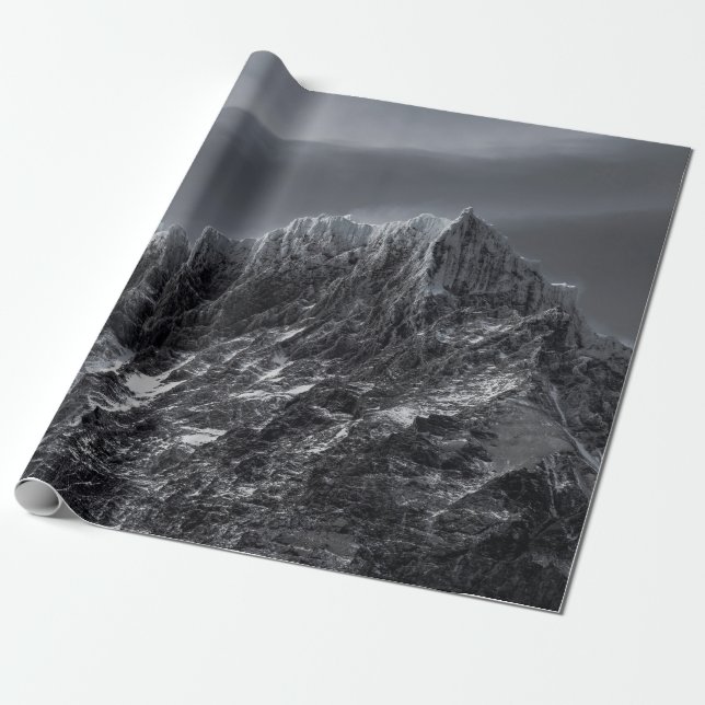 PAPEL DE PRESENTE FOTOGRAFIA GRAYSCALE DA MONTANHA (Desenrolado)