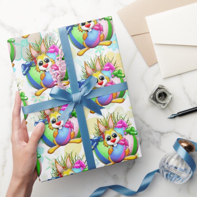Papel De Presente Funny Bunny biting an Easter Egg (Presentear)