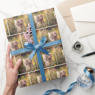 Papel De Presente Gatinho Listrado Entre Flores Silvestres