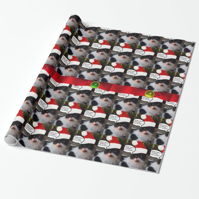PAPEL DE PRESENTE GATO DE NATAL COM CHAPÉU DE SANTA CLAUS E BORRACHA (Desenrolado)