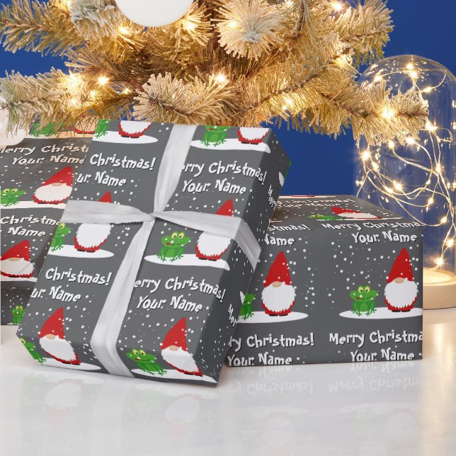 Papel De Presente Gnome with green frog cartoon funny Christmas (Feriados)