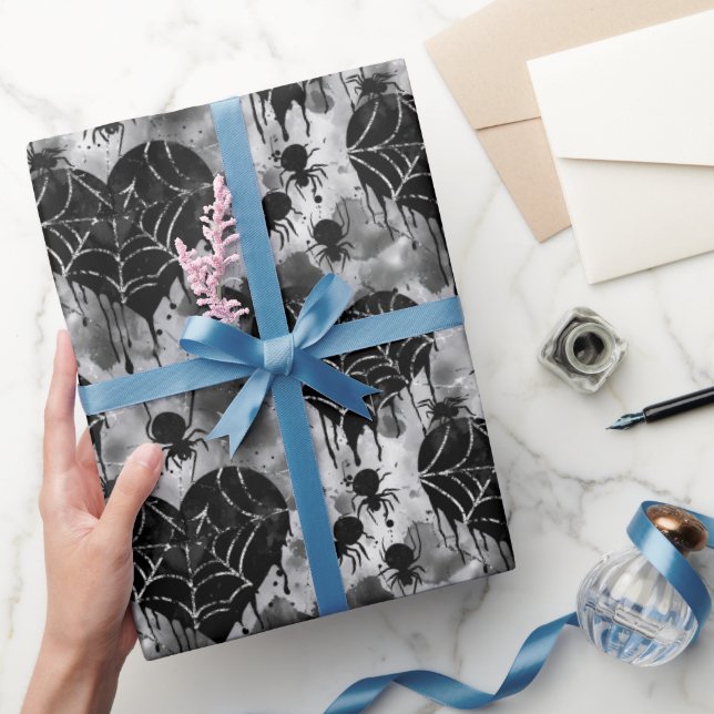 Papel De Presente Gothic Love Spooky Spider Web com Corações (Presentear)