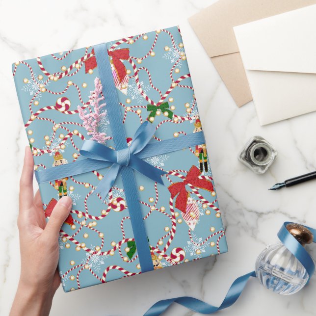 Papel De Presente Guarlanda Divertida de Noz Nutcracker em Listras d (Presentear)