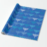Papel De Presente Hanukkah Chanukah Chanukkiah Menorah Padrão Azul<br><div class="desc">Hanukkah Chanukah Chanukkiah Menorah Padrão. Design moderna e astuta. Perfeito para as férias judaicas e para celebrar o festival das luzes. Por Kierkegaard Design Studio.</div>