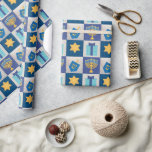 Papel De Presente Hanukkah Quilt Wraping Paper<br><div class="desc">Um Menorah,  Estrela de David,  Dreidel e Gift fazem seu presente pop com este charmoso papel de embrulho. Coordene a sua casa com toda a Coleção de Quilt Hanukkah!</div>