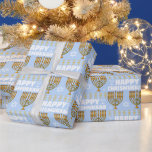 Papel De Presente Happy Chrismukkah Menorah<br><div class="desc">Você tem uma família interconfessional que celebra tanto Chanucá quanto o Natal? Este chapéu de santa e padrão menorah te deseja um feliz Natal e um Hanukkah feliz perfeito para uma celebração de Christmukkah!</div>