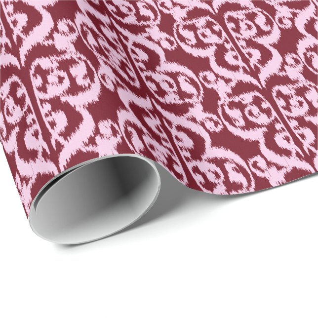 Papel De Presente Ikat Moorish Damask - Burgundy e rosa. (Ponta do rolo)