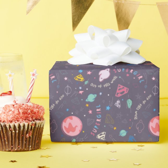 Papel De Presente Ilustração de Supergirl Voando para Cima (Festa de aniversário)