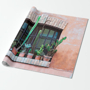Papel De Presente Janela antiga abandonada com grupo de cacto flores