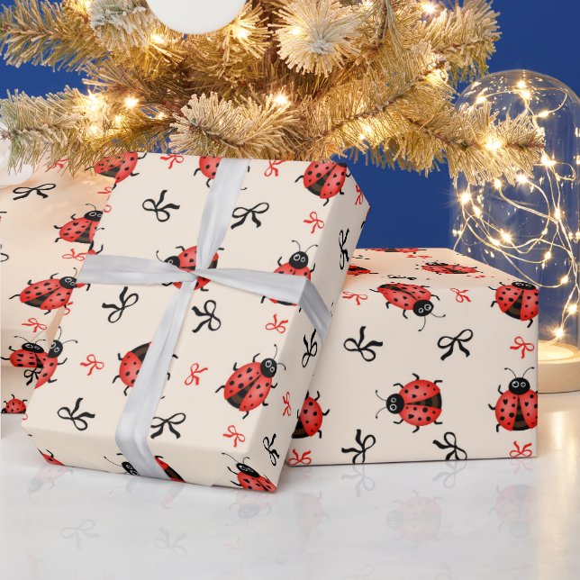 Papel De Presente Joaninhas e laços (Feriados)